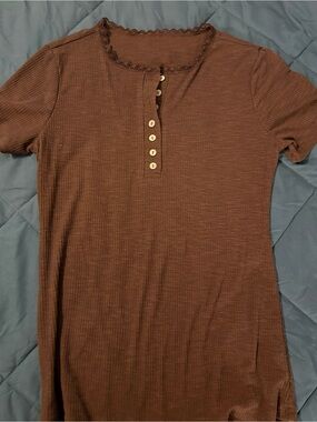 Brown Short-Sleeve Ribbed Henley Top